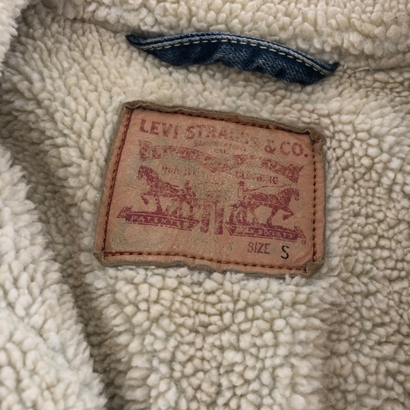 LEVI'S WMNS ORIGINAL SHERPA TRUCKER JACKET SIZE S - Picture 5 of 6